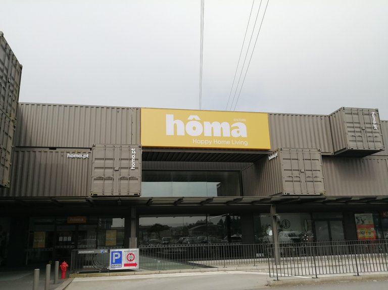 Hôma Stores